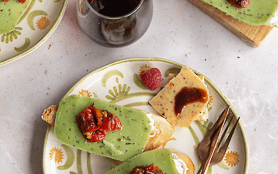 Bruschettas with ricotta and Green Pesto cheese