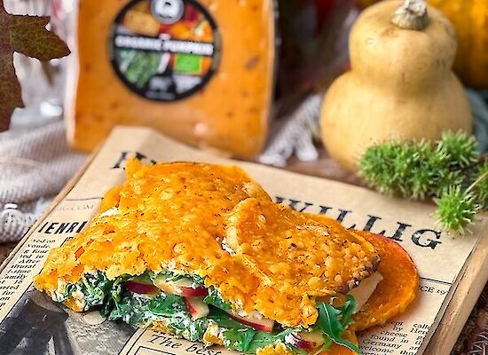 Wrap mit biologischem Kürbiskäse